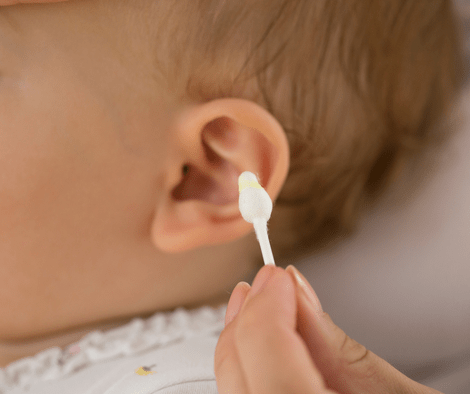 baby cleaning ear wax (Essential Oil For Ear Wax)