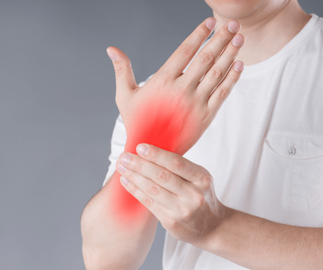 man with carpal tunnel syndrome (Essential Oil for Carpal Tunnel Syndrome)
