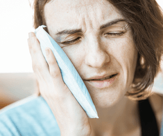 woman with toothache pain